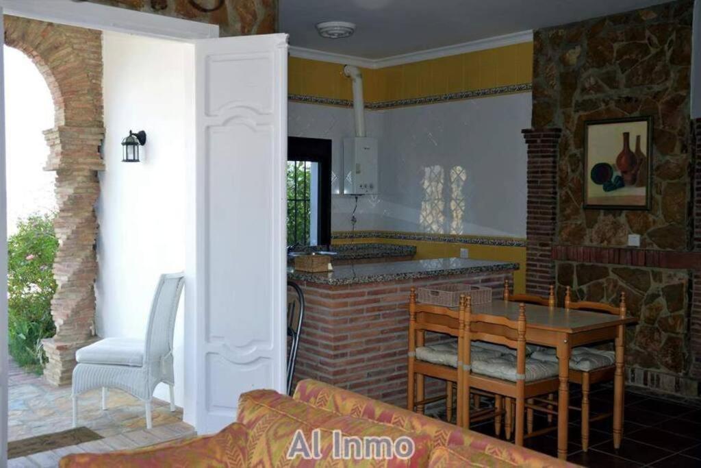 Las Palmeras - Ein Stueck Vom Paradies - Behagliches Haus Mit Pool الجودوناليس المظهر الخارجي الصورة